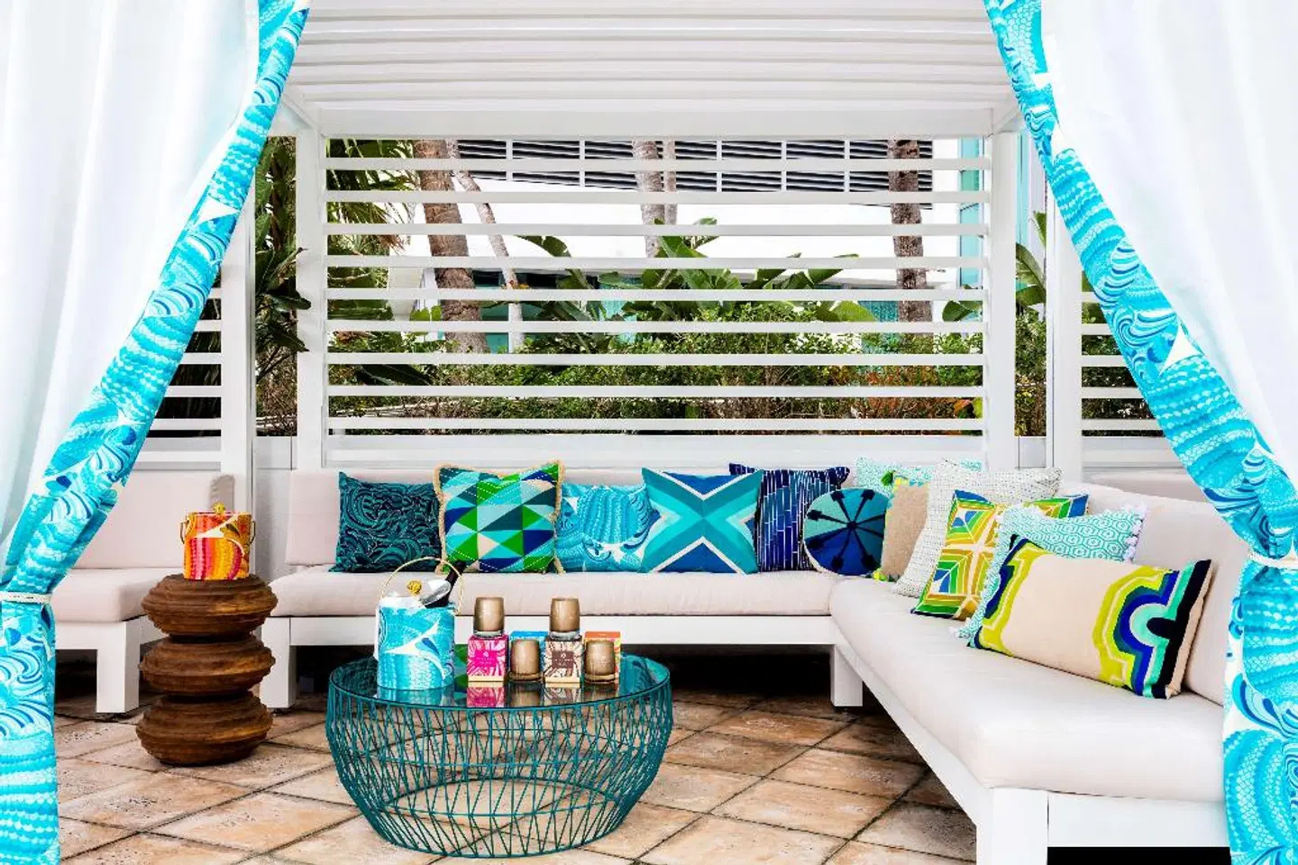 The Diplomat Beach Resort Hollywood, Curio Collection by Hilton LOUNGE_LOBBY