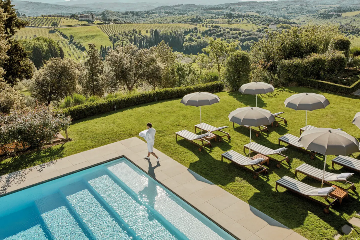 COMO Castello Del Nero OUTDOOR_POOL
