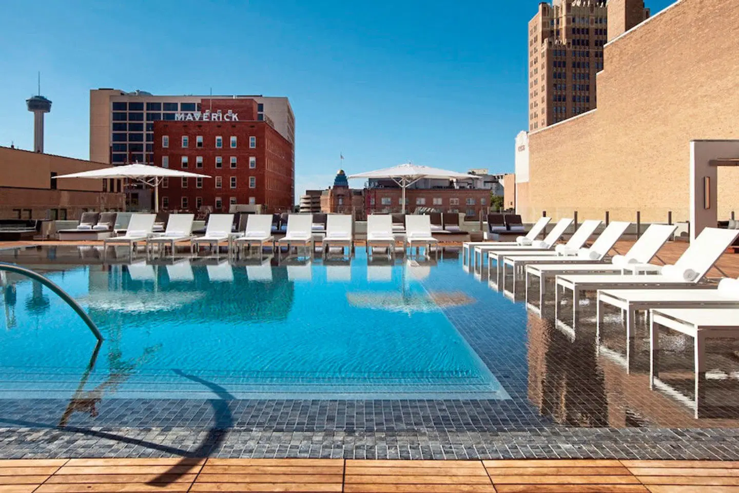 The St. Anthony, a Luxury Collection Hotel OUTDOOR_POOL