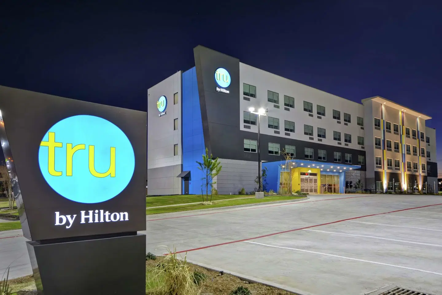 Tru by Hilton Fort Worth Fossil Creek EXTERIOR