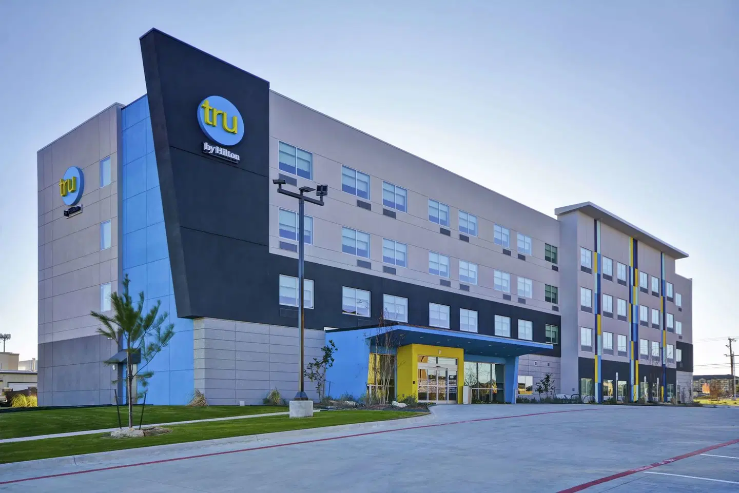 Tru by Hilton Fort Worth Fossil Creek EXTERIOR