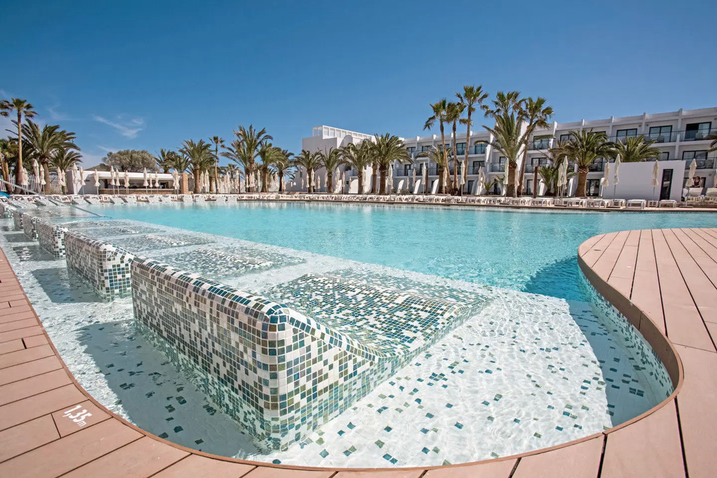 Grand Palladium White Island Resort & Spa OUTDOOR_POOL