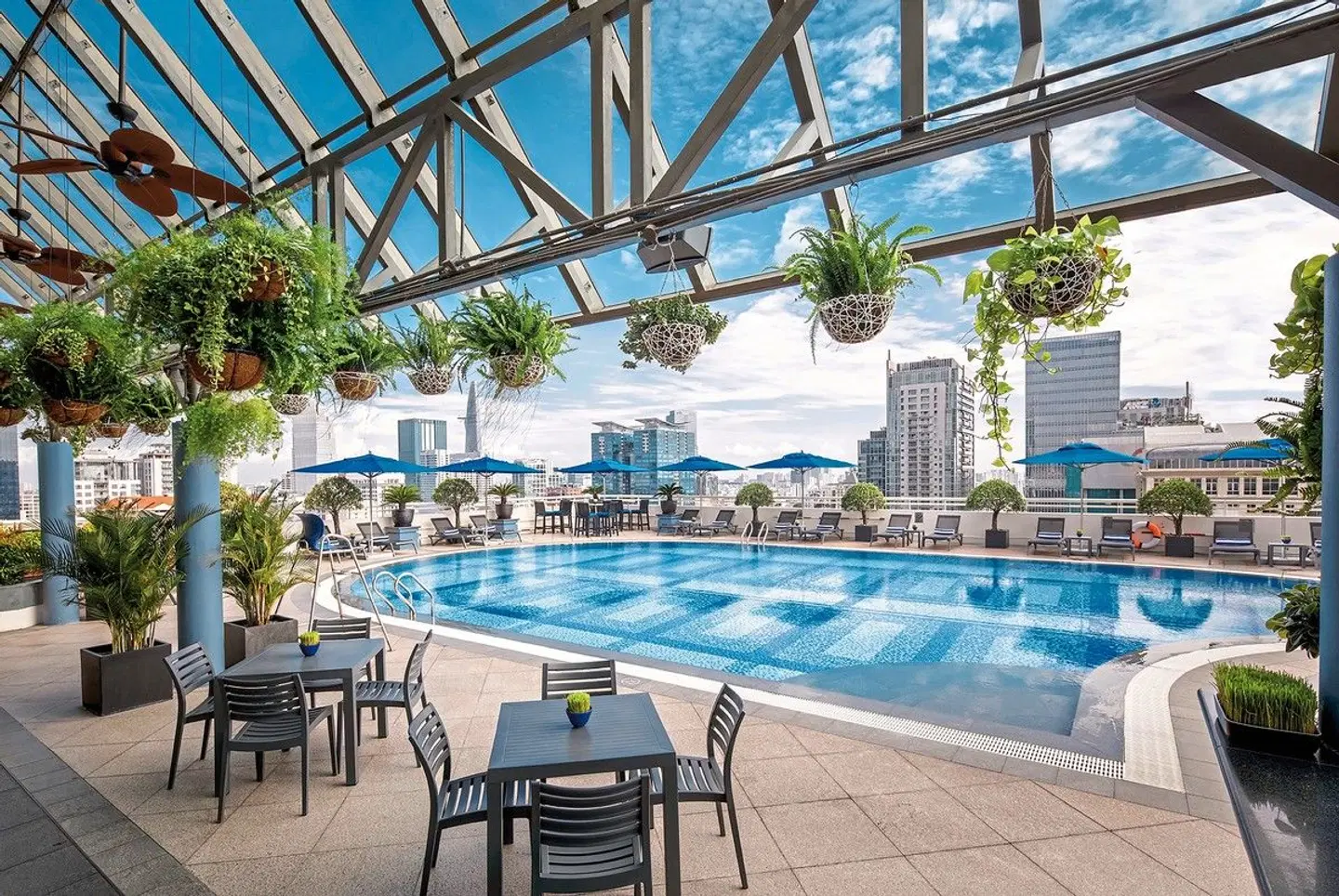 Sofitel Saigon Plaza Hallenbad