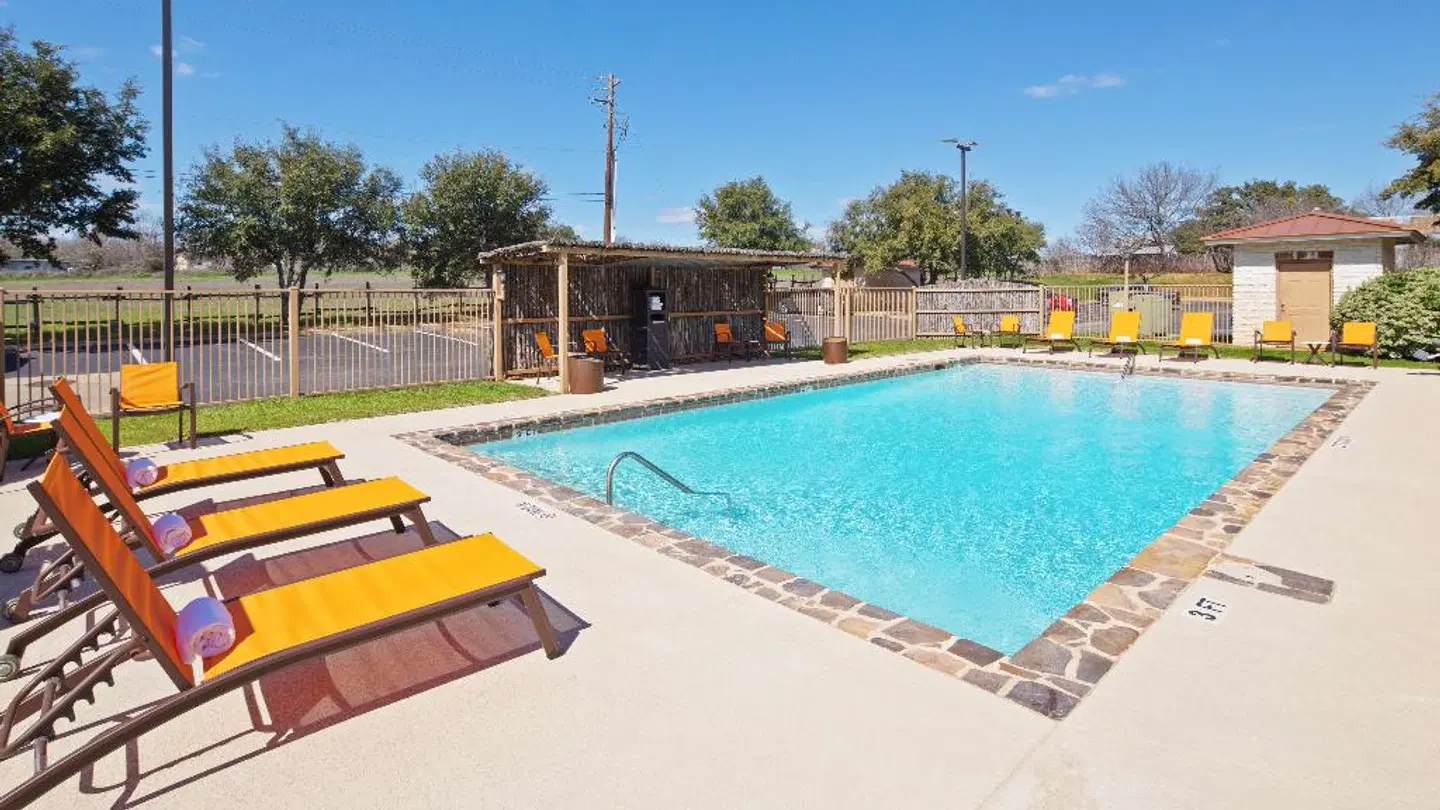 Best Western Plus Fredericksburg OUTDOOR_POOL