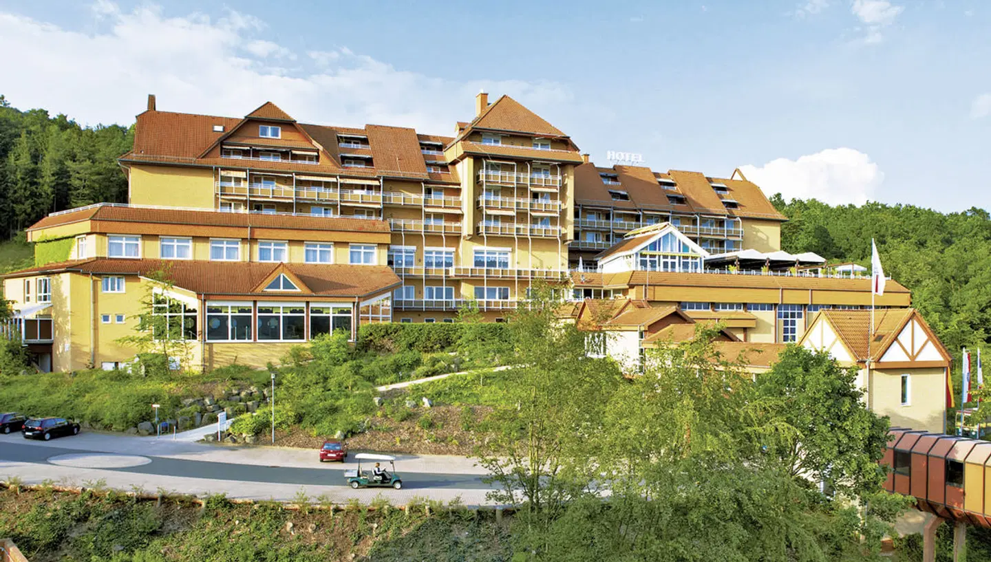 Göbel's Hotel Rodenberg EXTERIOR