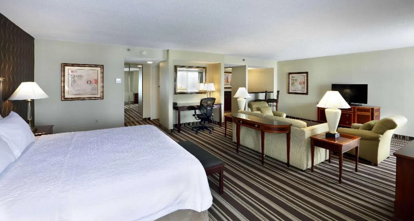 Hampton Inn Boston/Natick ROOM_EXAMPLE