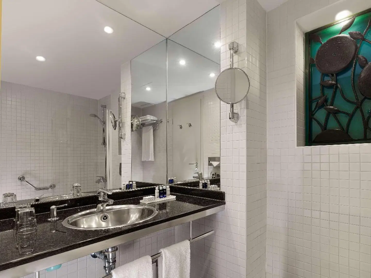 art'otel budapest, by park plaza Badezimmer