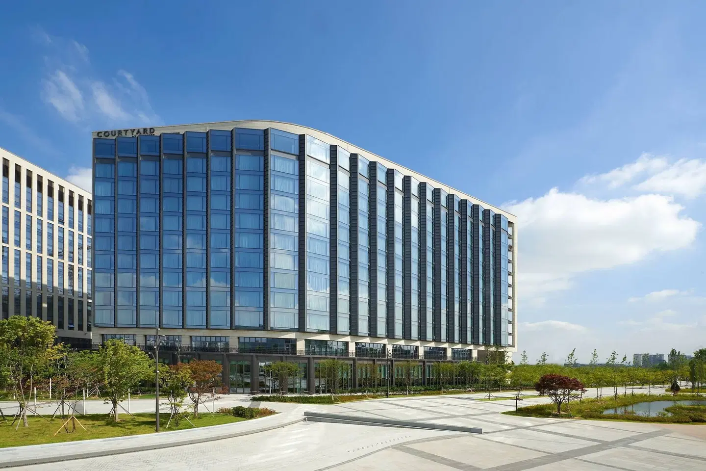 Courtyard by Marriott Seoul Botanic Park EXTERIOR