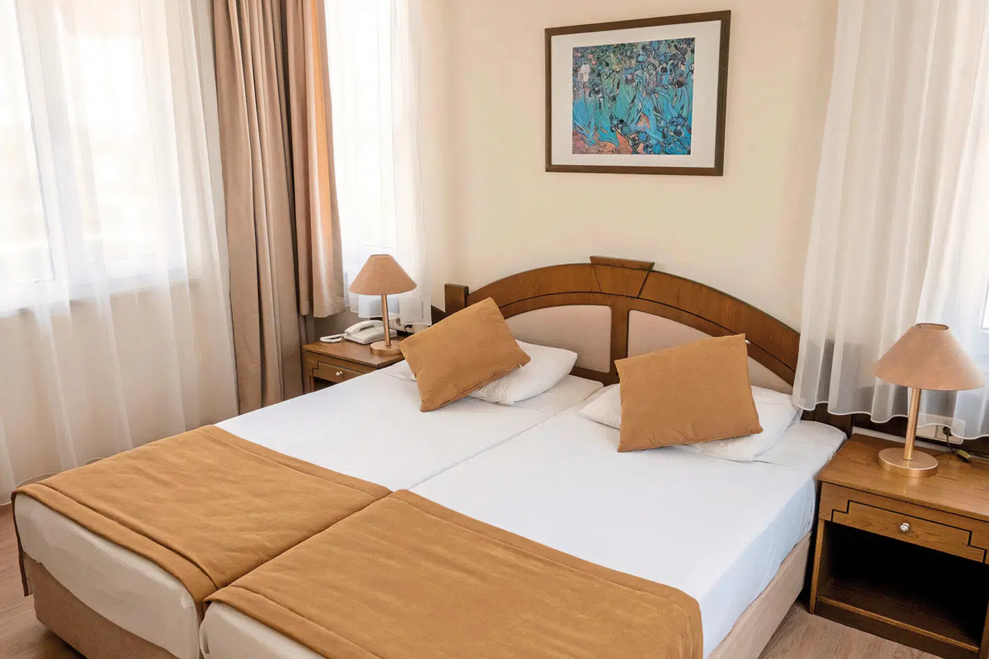 Side Bay Hotel ROOM_EXAMPLE