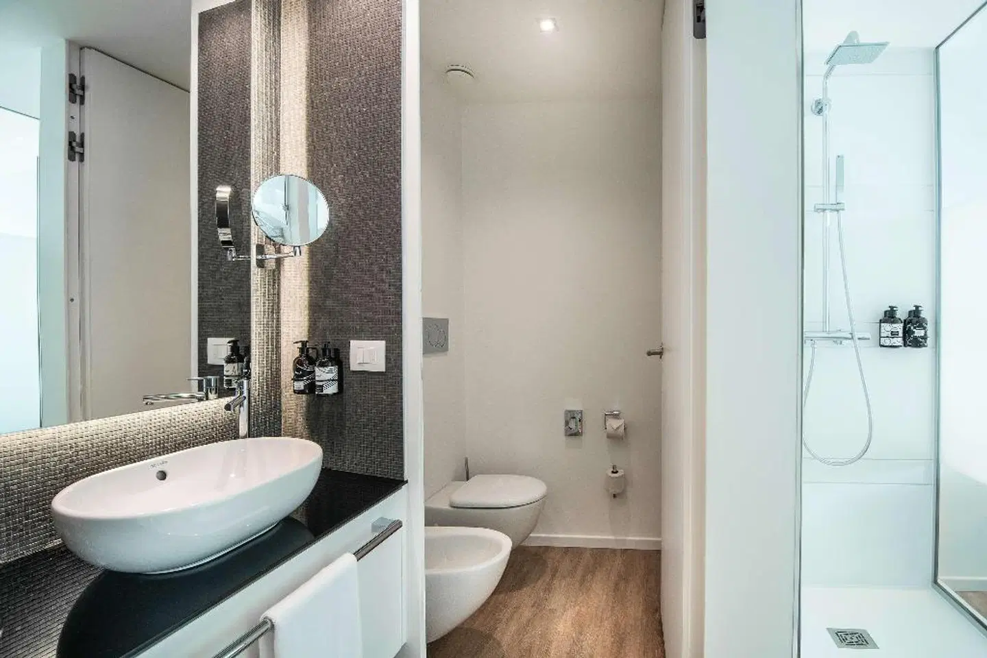 INNSiDE Milano Torre GalFa Badezimmer