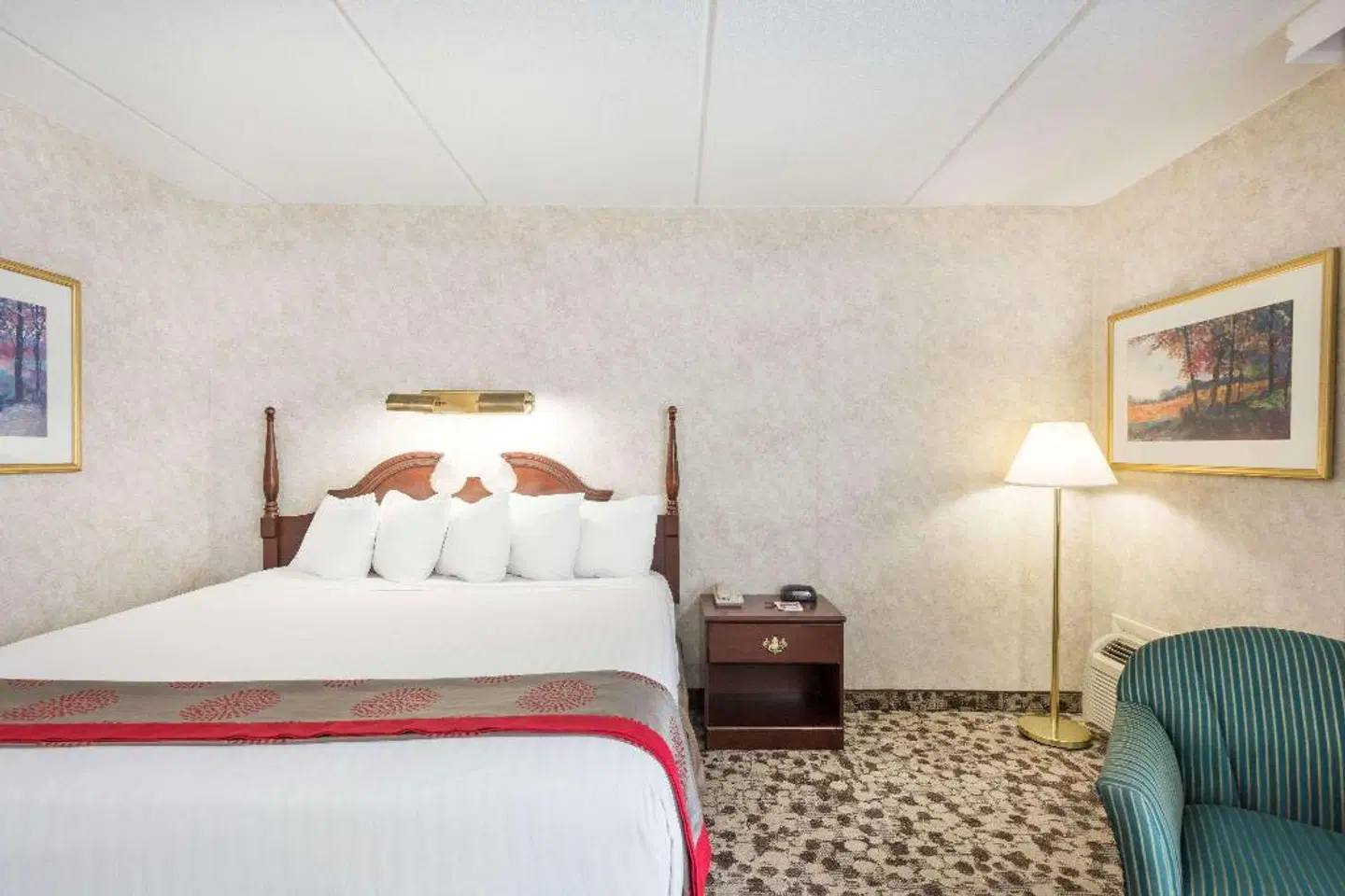 Ramada Plaza by Wyndham Portland ROOM_EXAMPLE