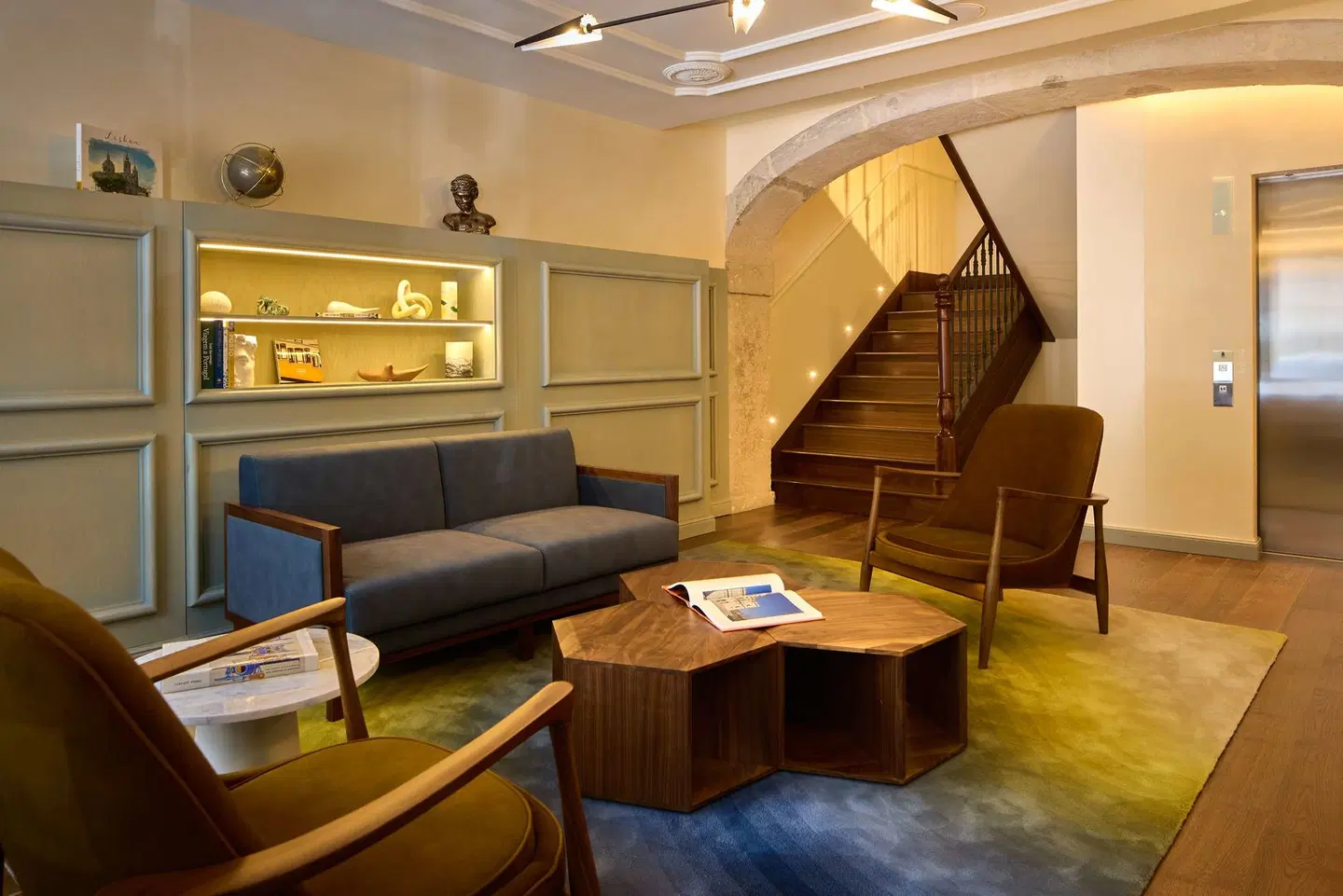 DUO Hotel Lisbon, Curio Collection by Hilton LOUNGE_LOBBY