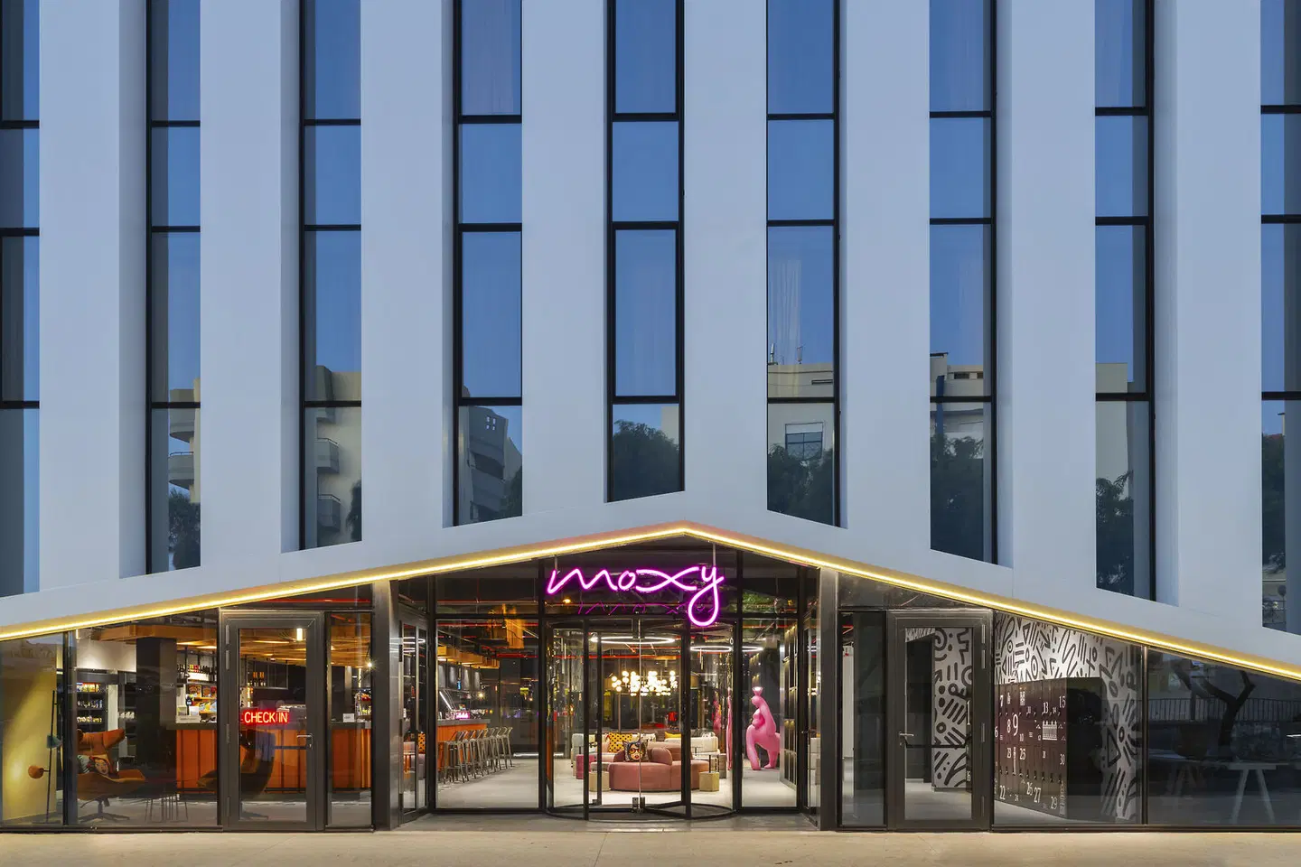 Moxy Alfragide Lisboa EXTERIOR