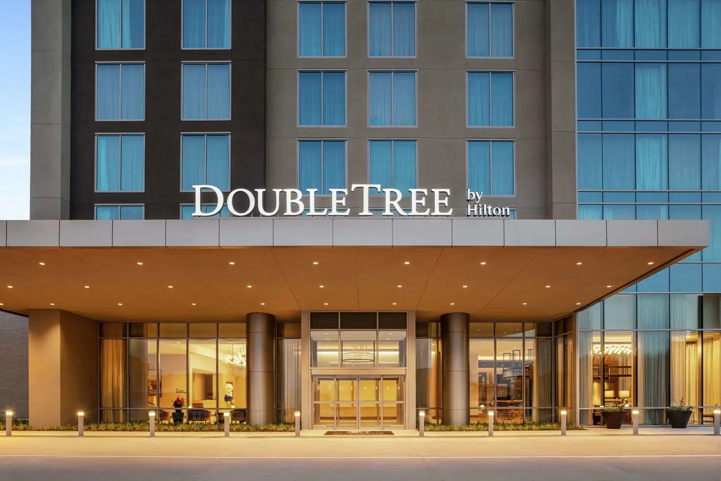 Doubletree by Hilton Abilene Downtown Convention Center EXTERIOR