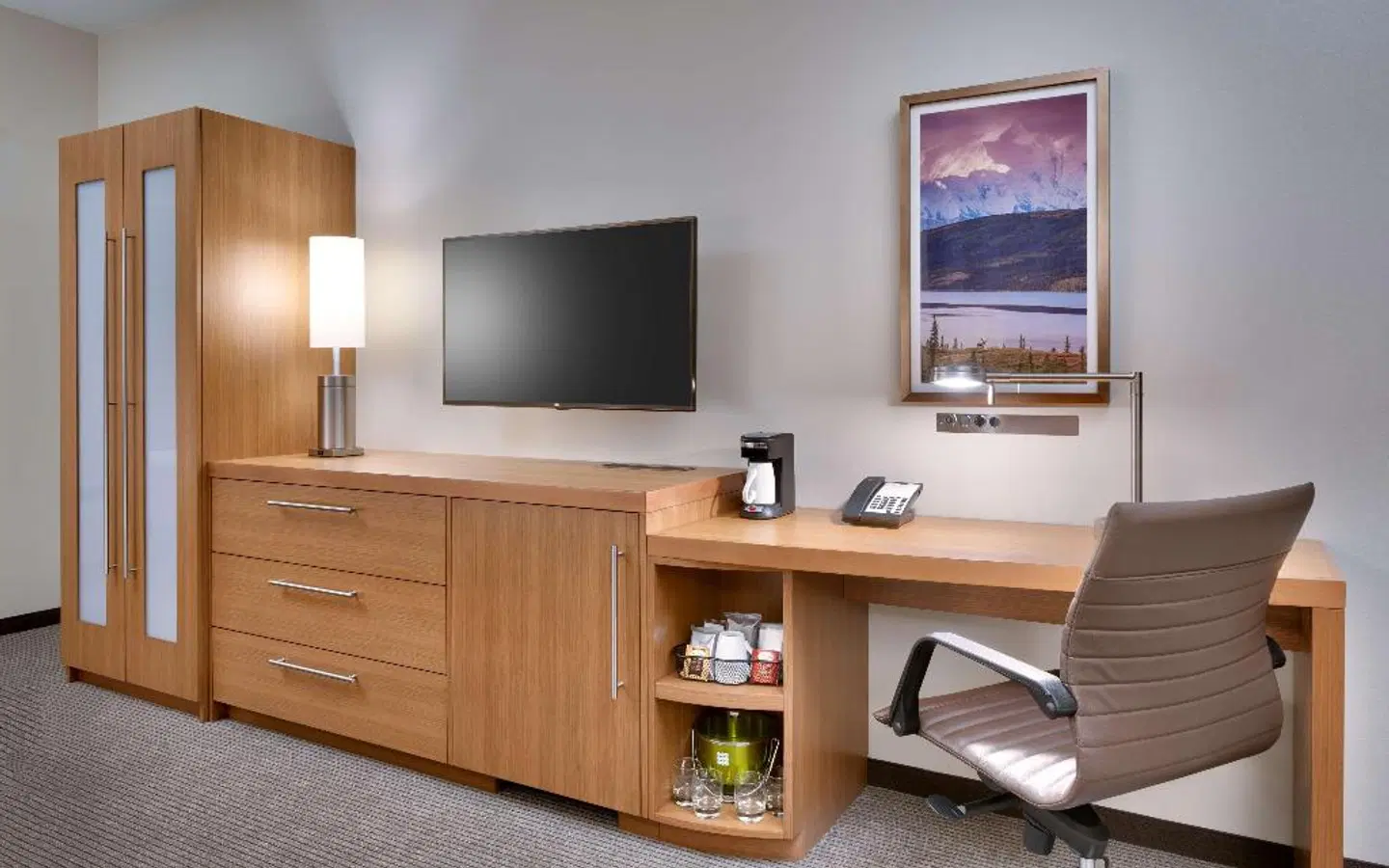 Hyatt Place Anchorage-Midtown ROOM_EXAMPLE