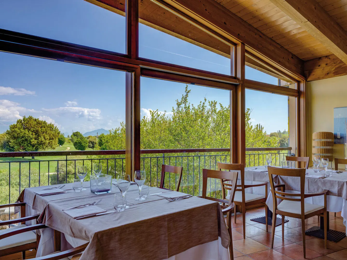 Active Hotel Paradiso & Golf Restaurant