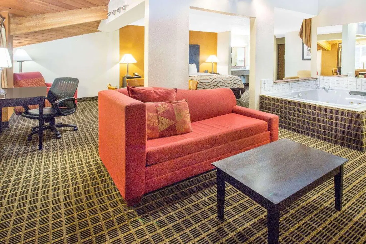Baymont by Wyndham Muskegon LOUNGE_LOBBY