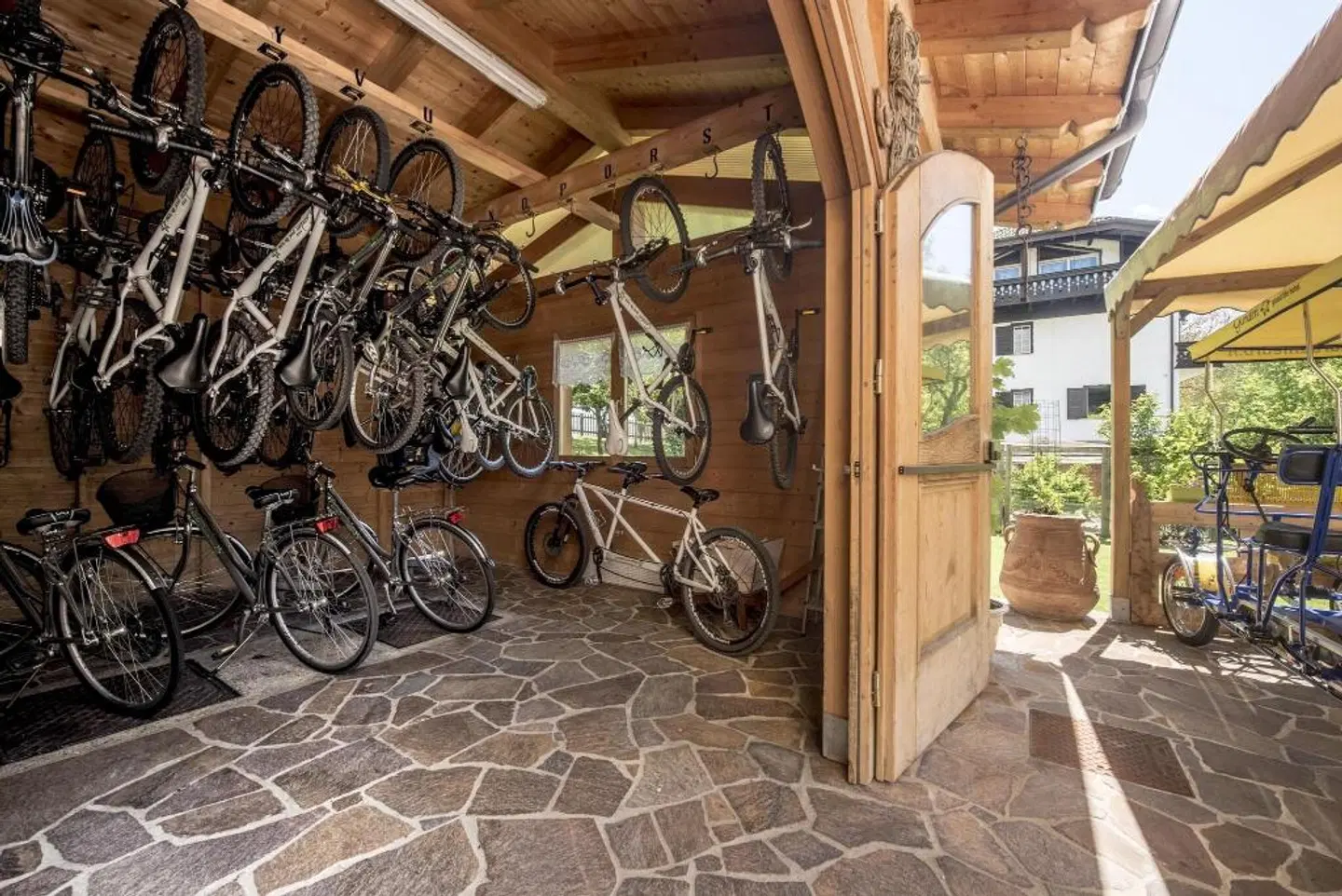 Garden HEALTH_BEAUTY