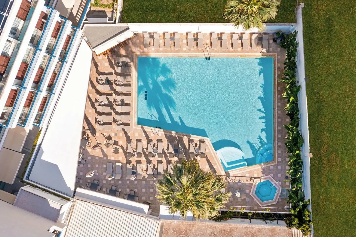 Best Western Plus Plaza Hotel Rhodes OUTDOOR_POOL