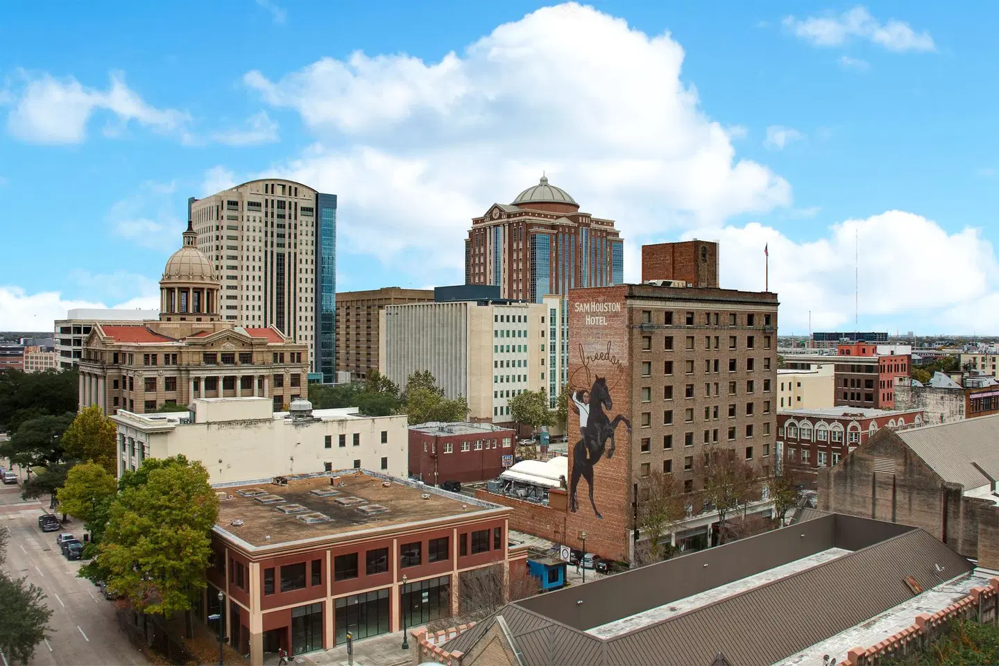 The Sam Houston, Curio Collection by Hilton Terrasse