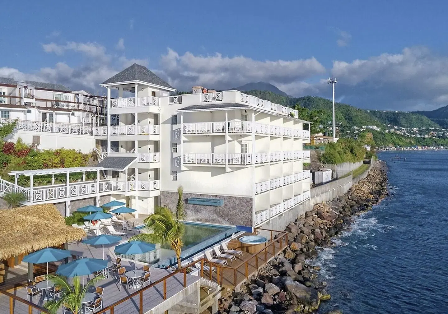 Fort Young Hotel EXTERIOR