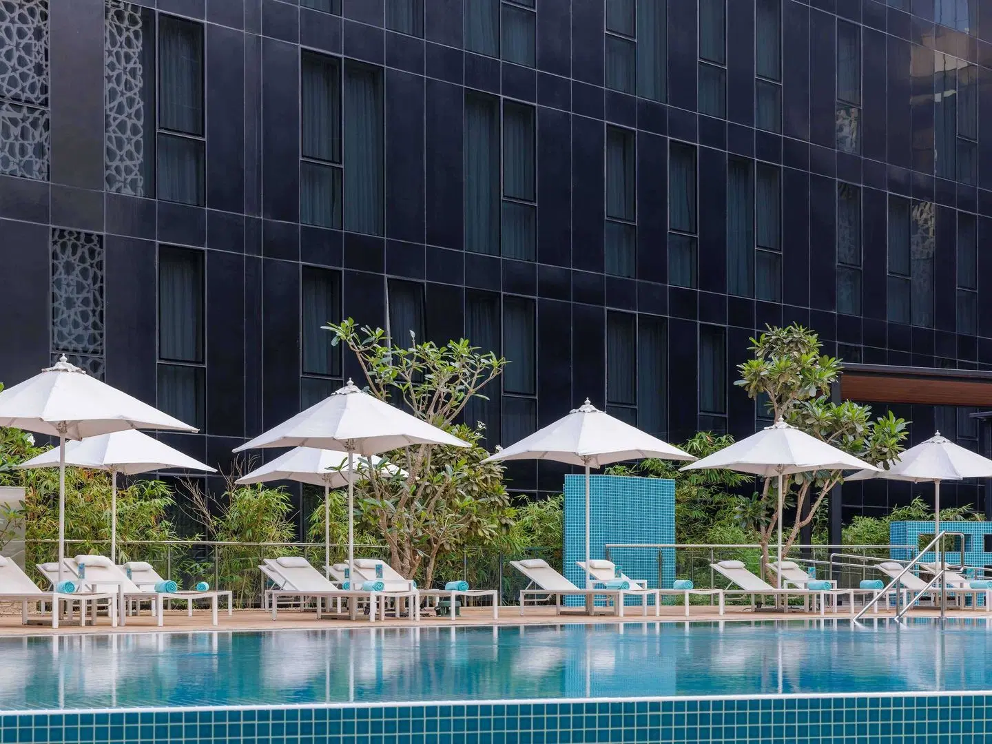 Grand Mercure Dubai City OUTDOOR_POOL