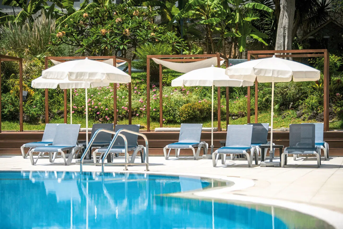 Girassol OUTDOOR_POOL