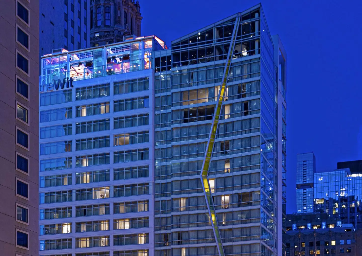 theWit Chicago - a DoubleTree by Hilton Hotel EXTERIOR
