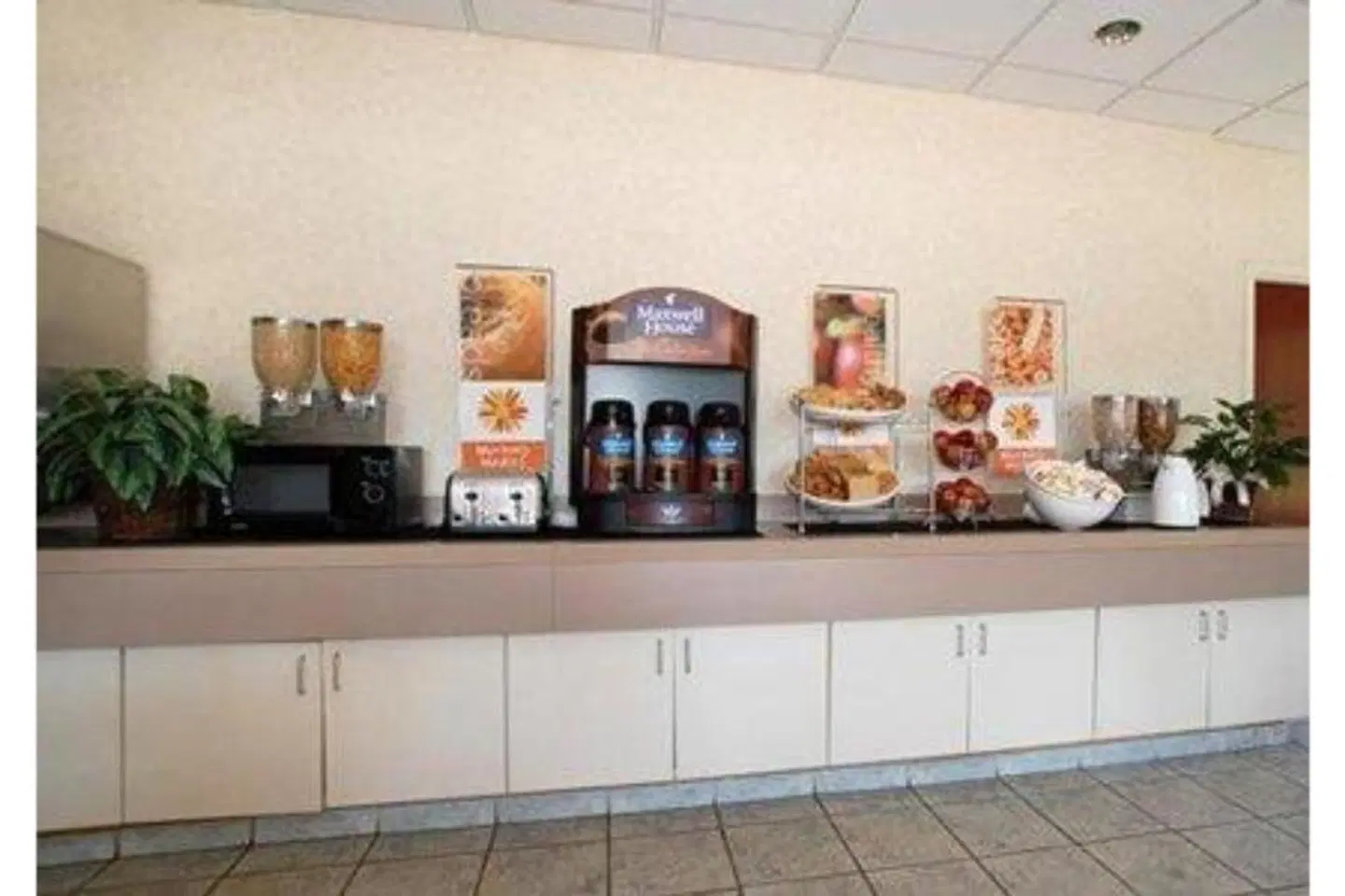 Baymont by Wyndham Mooresville LOUNGE_LOBBY