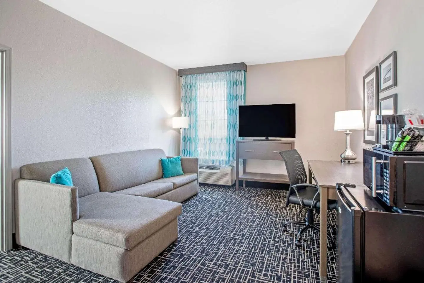 La Quinta Inn & Suites Corpus Christi - Portland ROOM_EXAMPLE