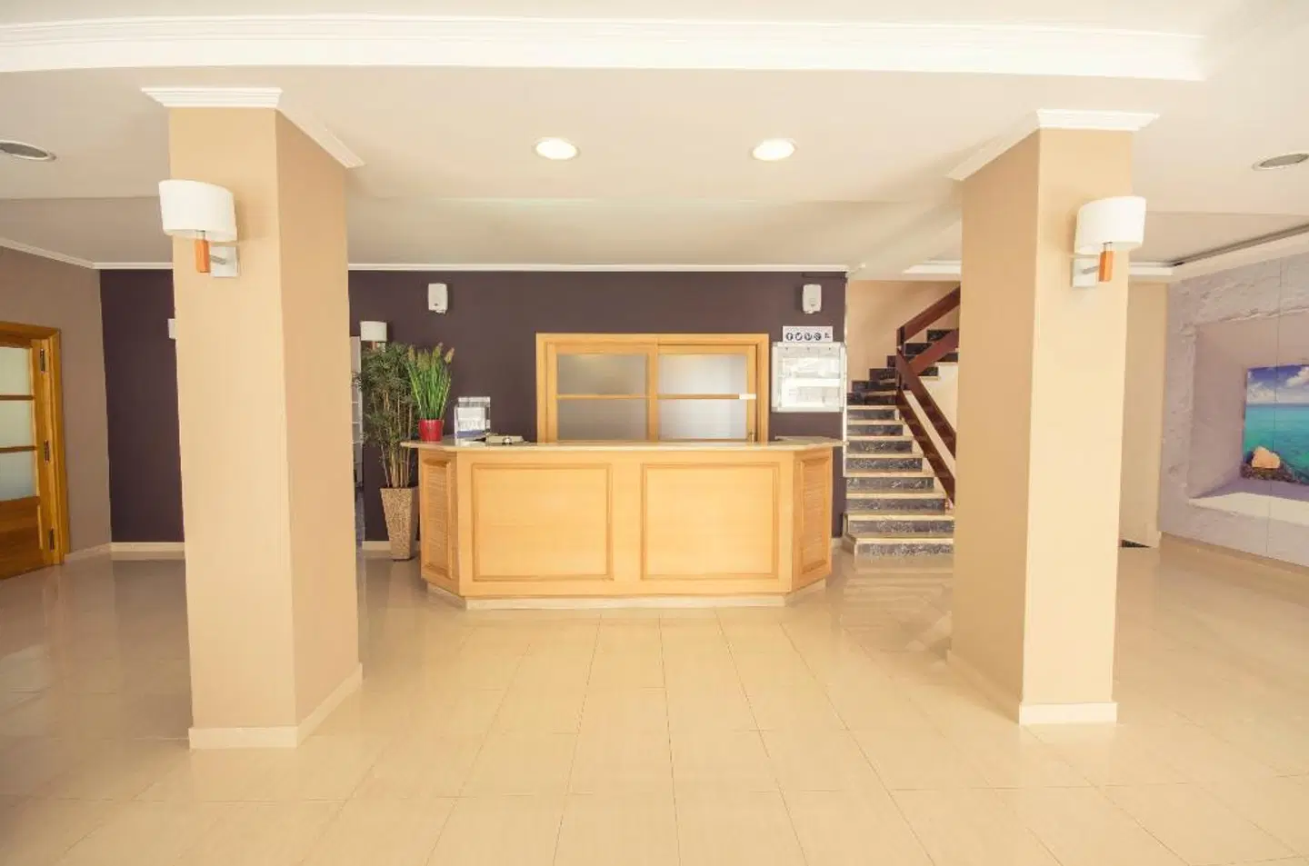 azuLine Mediterráneo LOUNGE_LOBBY