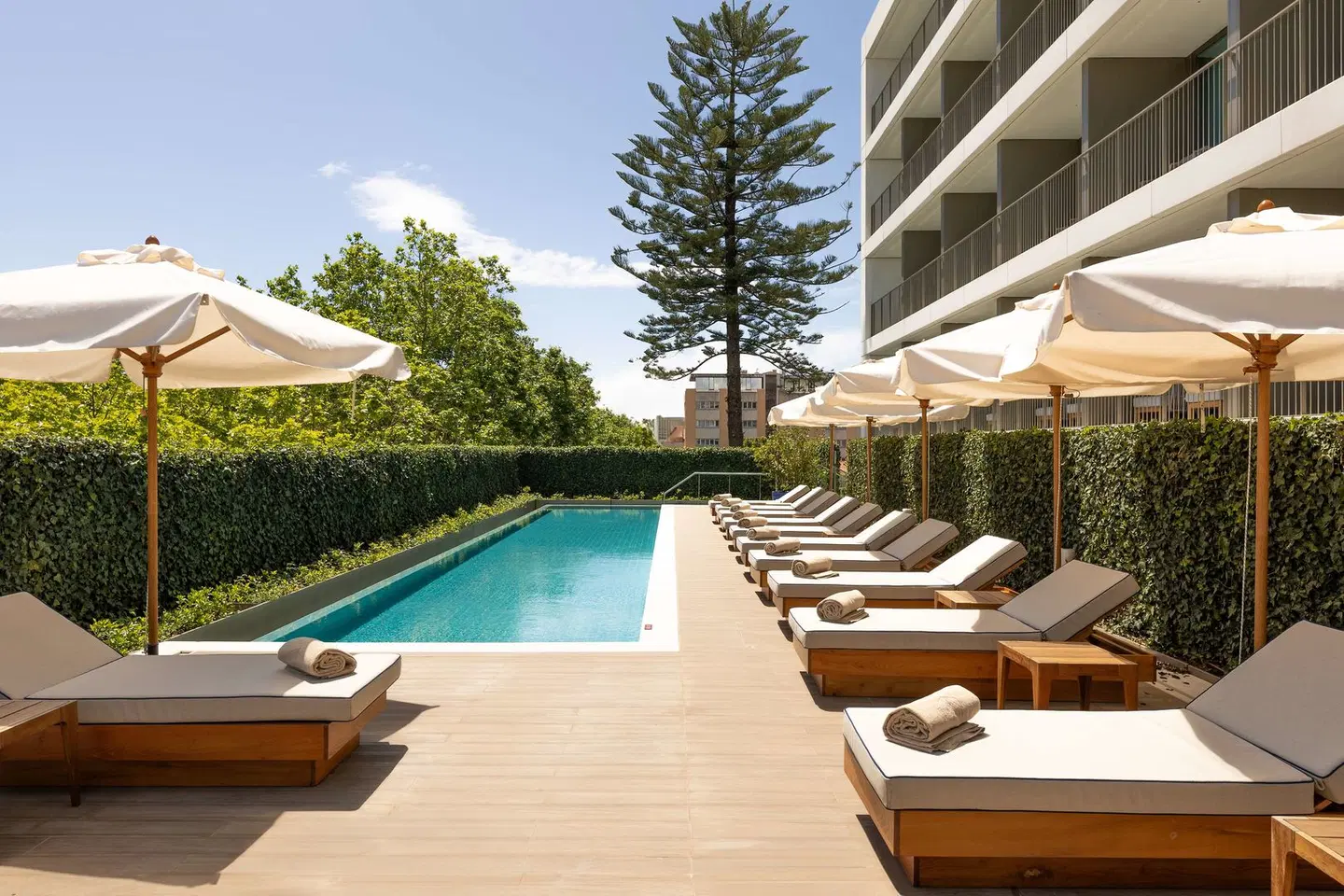 Legacy Hotel Cascais, Curio Collection By Hilton OUTDOOR_POOL