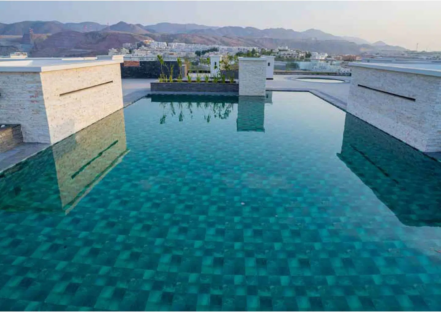 DoubleTree by Hilton Muscat Qurum OUTDOOR_POOL