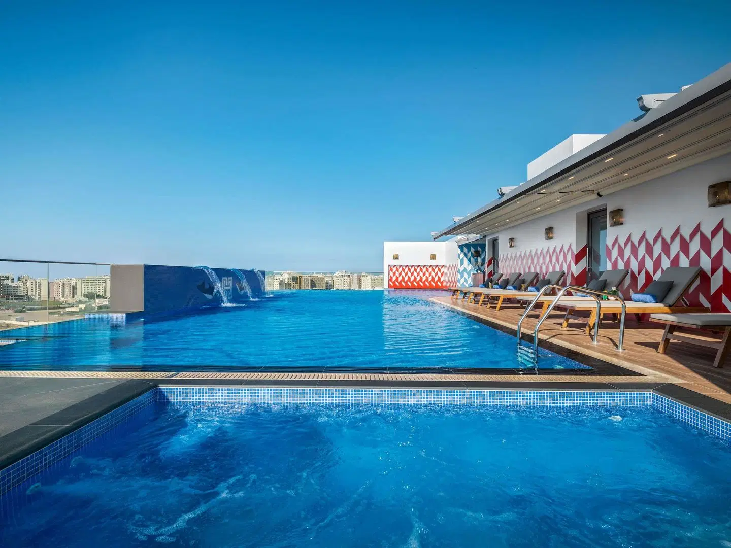 Mercure Muscat OUTDOOR_POOL
