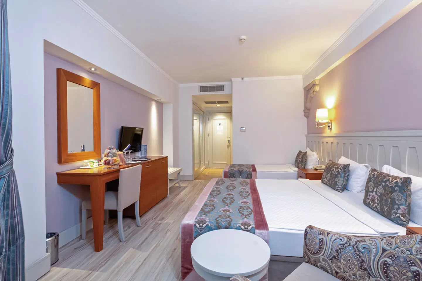 Side Crown Serenity ROOM_EXAMPLE