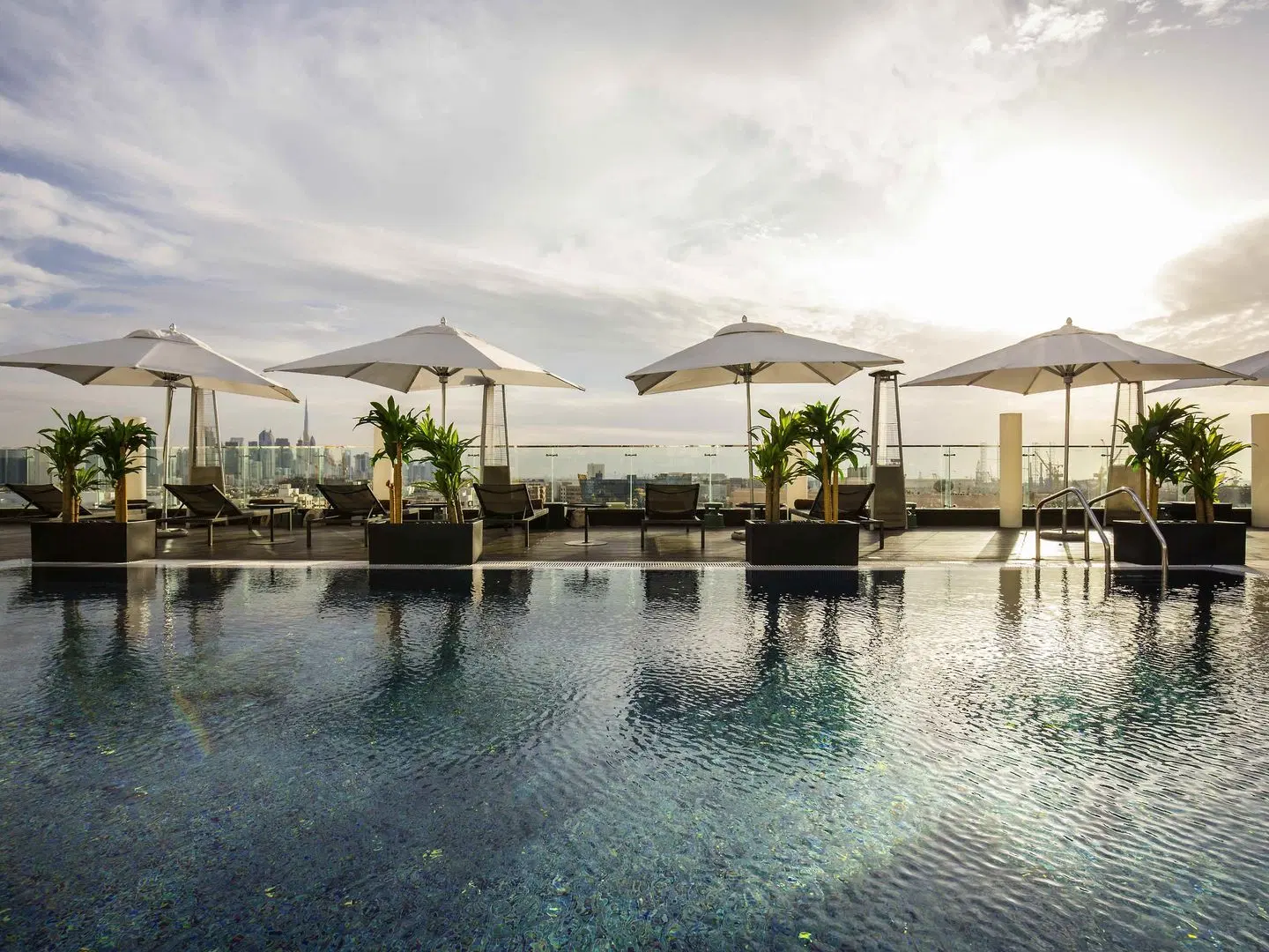 The Canvas Hotel Dubai MGallery By Sofitel OUTDOOR_POOL