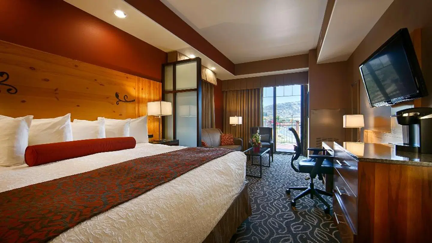 Best Western Premier Ivy Inn & Suites ROOM_EXAMPLE