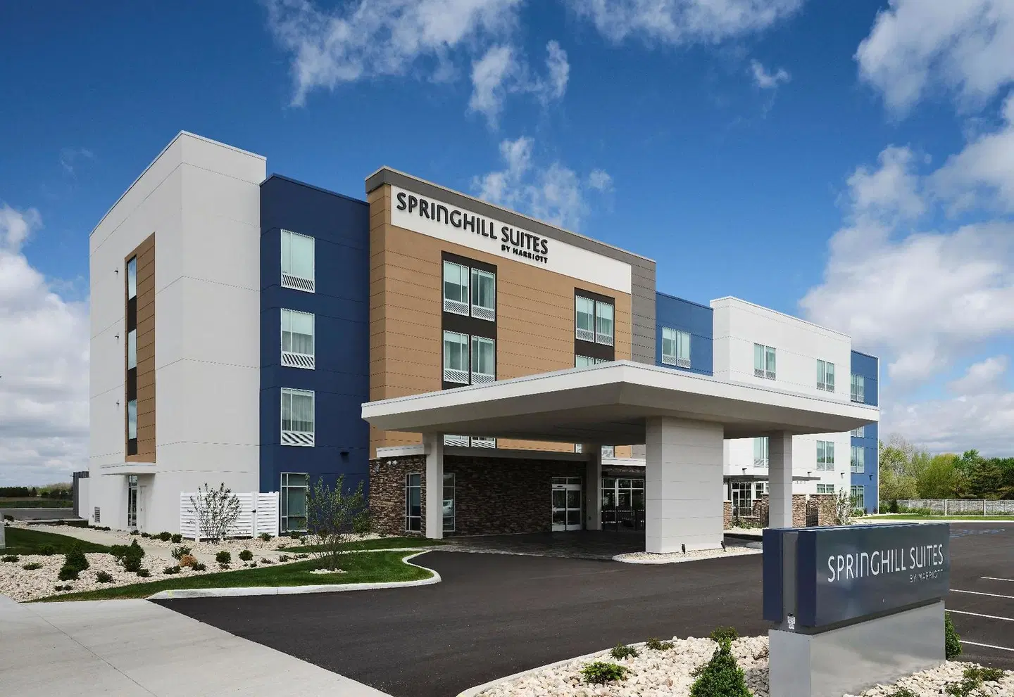 SpringHill Suites By Marriott Troy Dayton EXTERIOR
