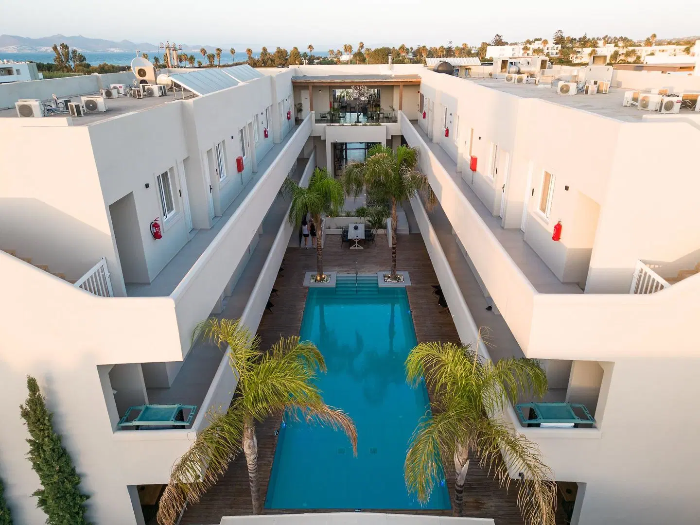 Sentido More Meni Residence & Suites OUTDOOR_POOL