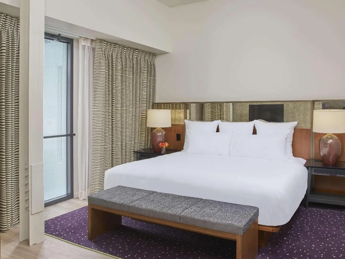 The Bankers Alley Hotel Nashville, Tapestry Collection by Hilton ROOM_EXAMPLE