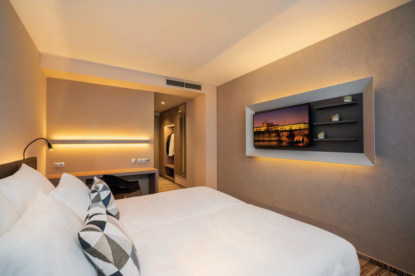CUBE Hotel ROOM_EXAMPLE