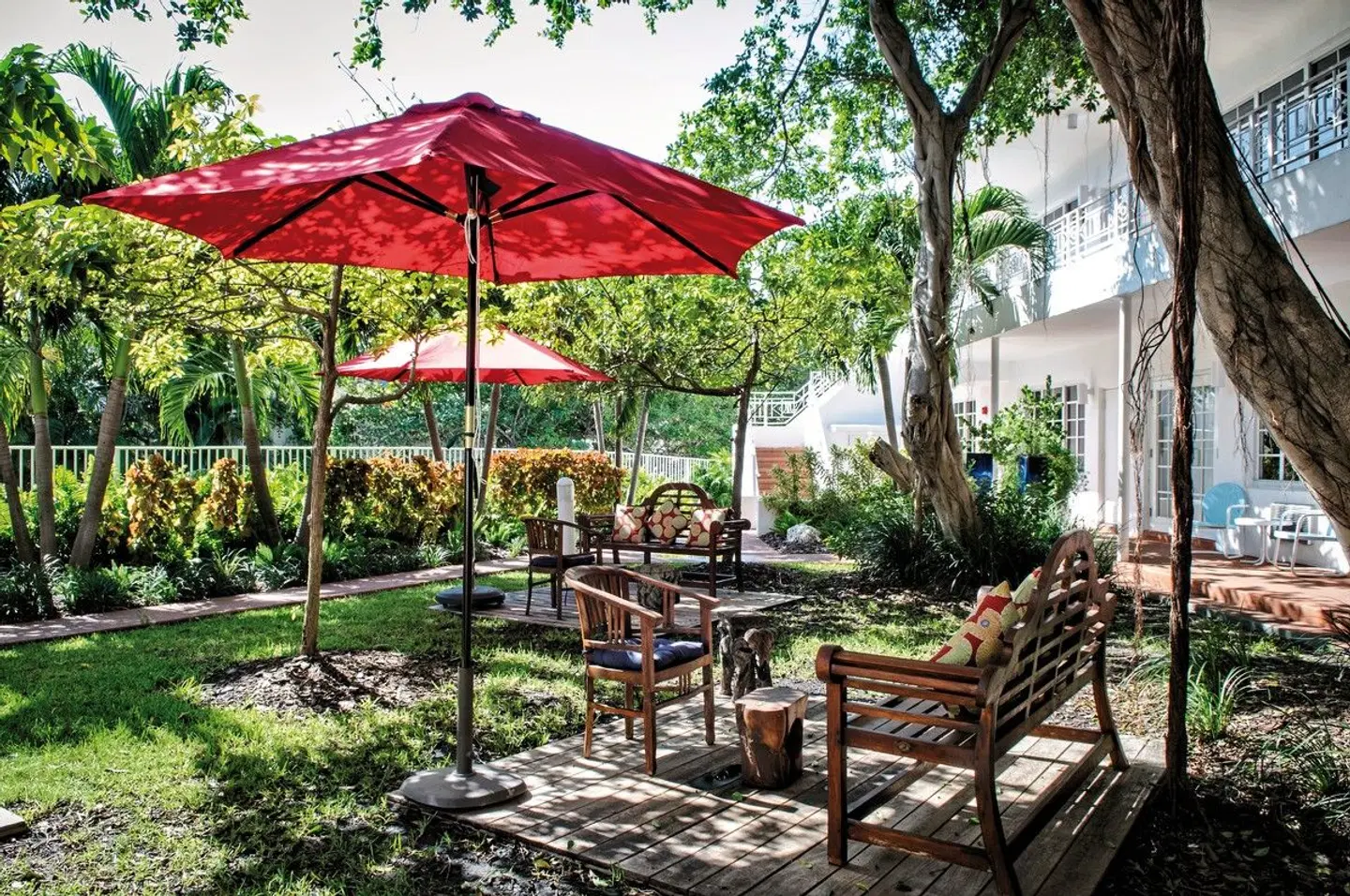 Tradewinds Apartments Terrasse