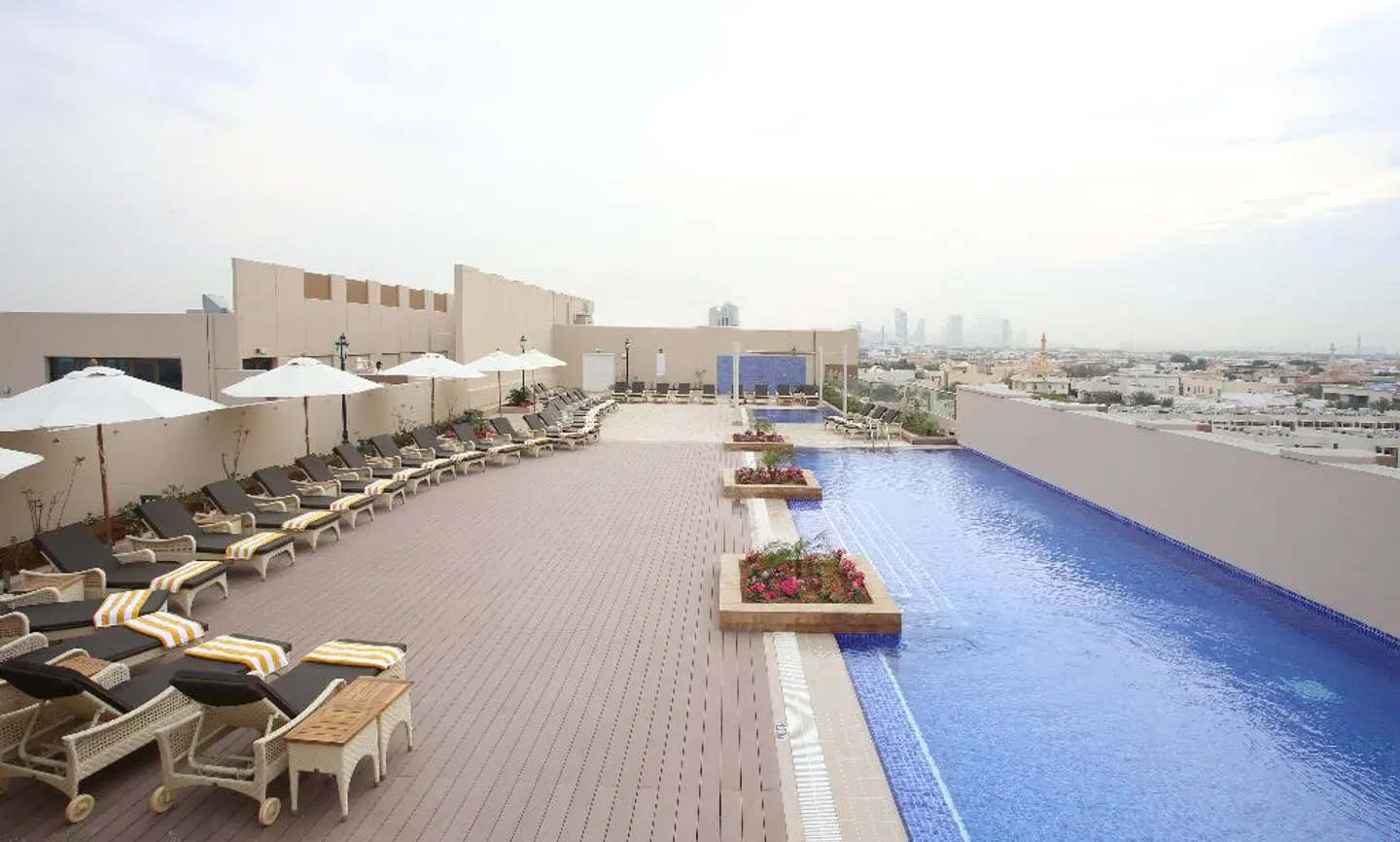 Metropolitan Hotel Dubai Terrasse