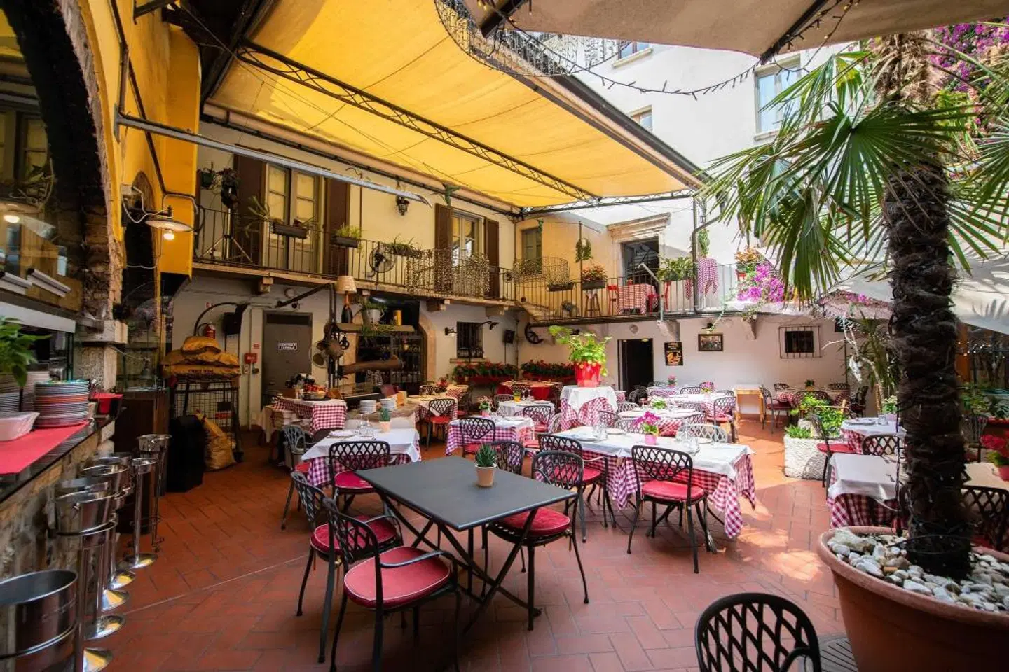 Alessi Hotel Restaurant