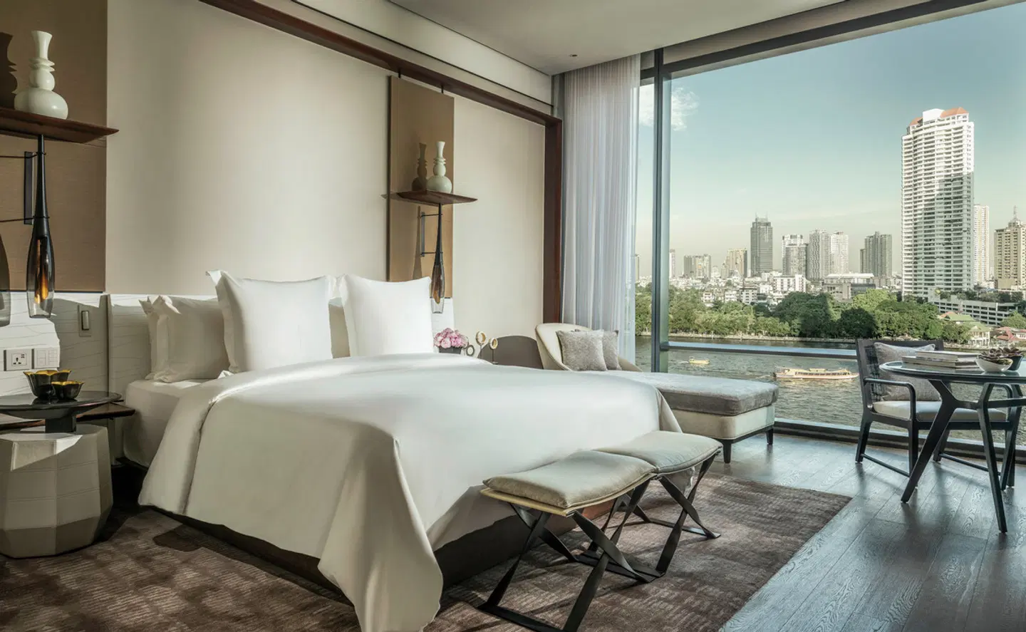 Four Seasons Hotel Bangkok at Chao Phraya River ROOM_EXAMPLE