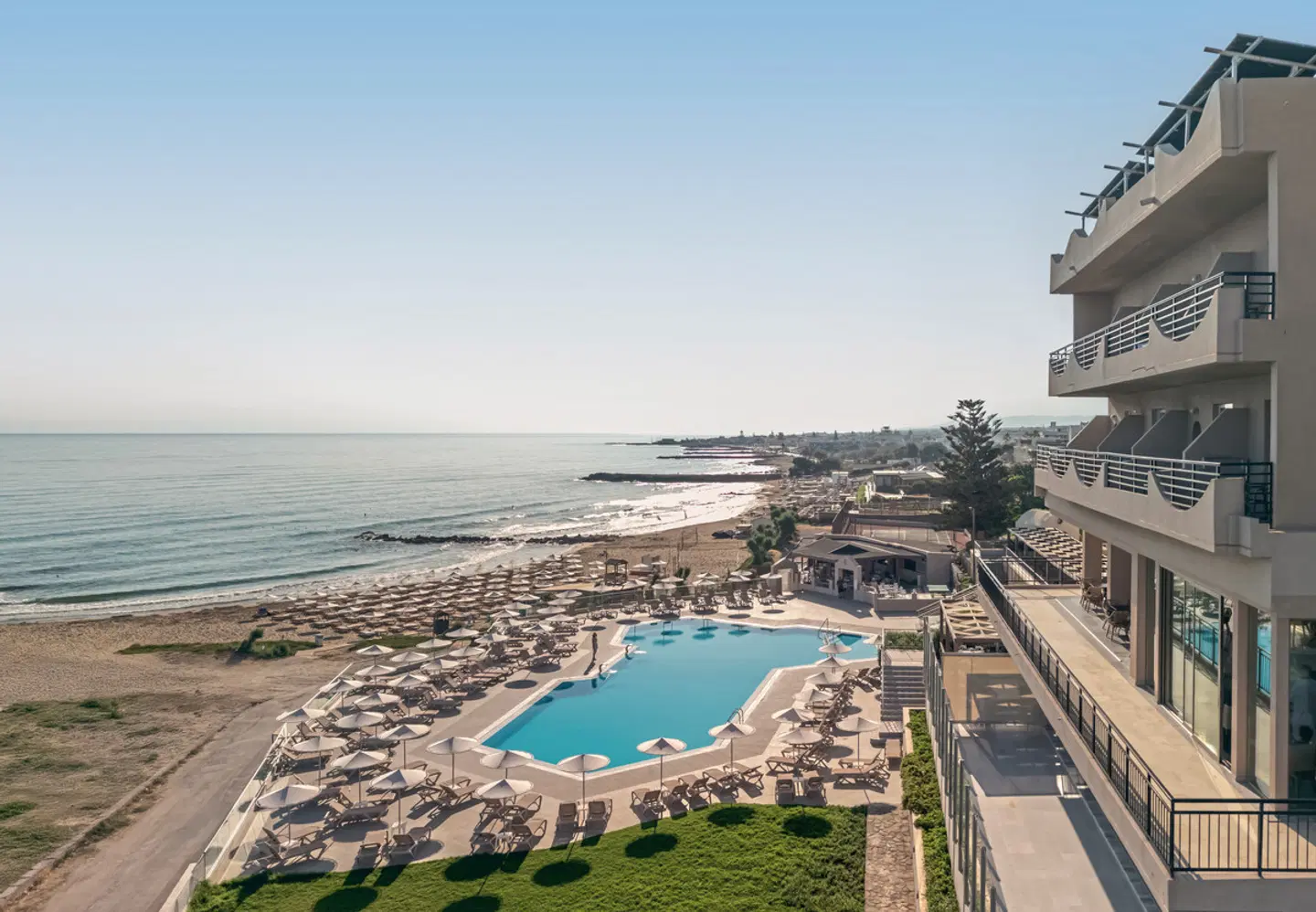 Themis Beach Hotel OUTDOOR_POOL