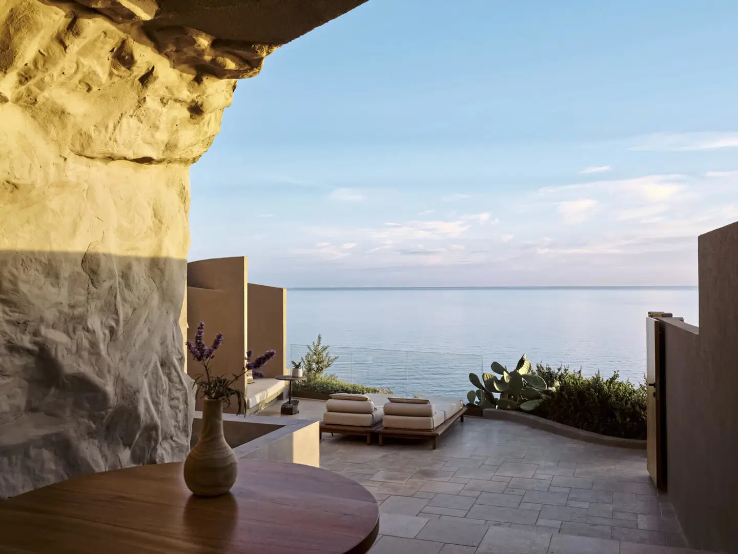 Acro Suites - A Wellbeing Resort Terrasse