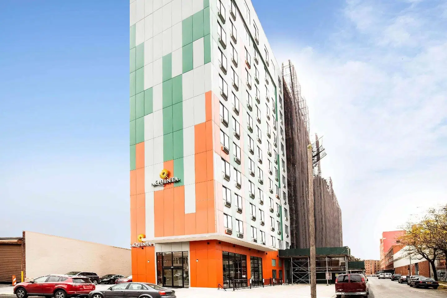 La Quinta Inn and Suites by Wyndham Long Island City EXTERIOR