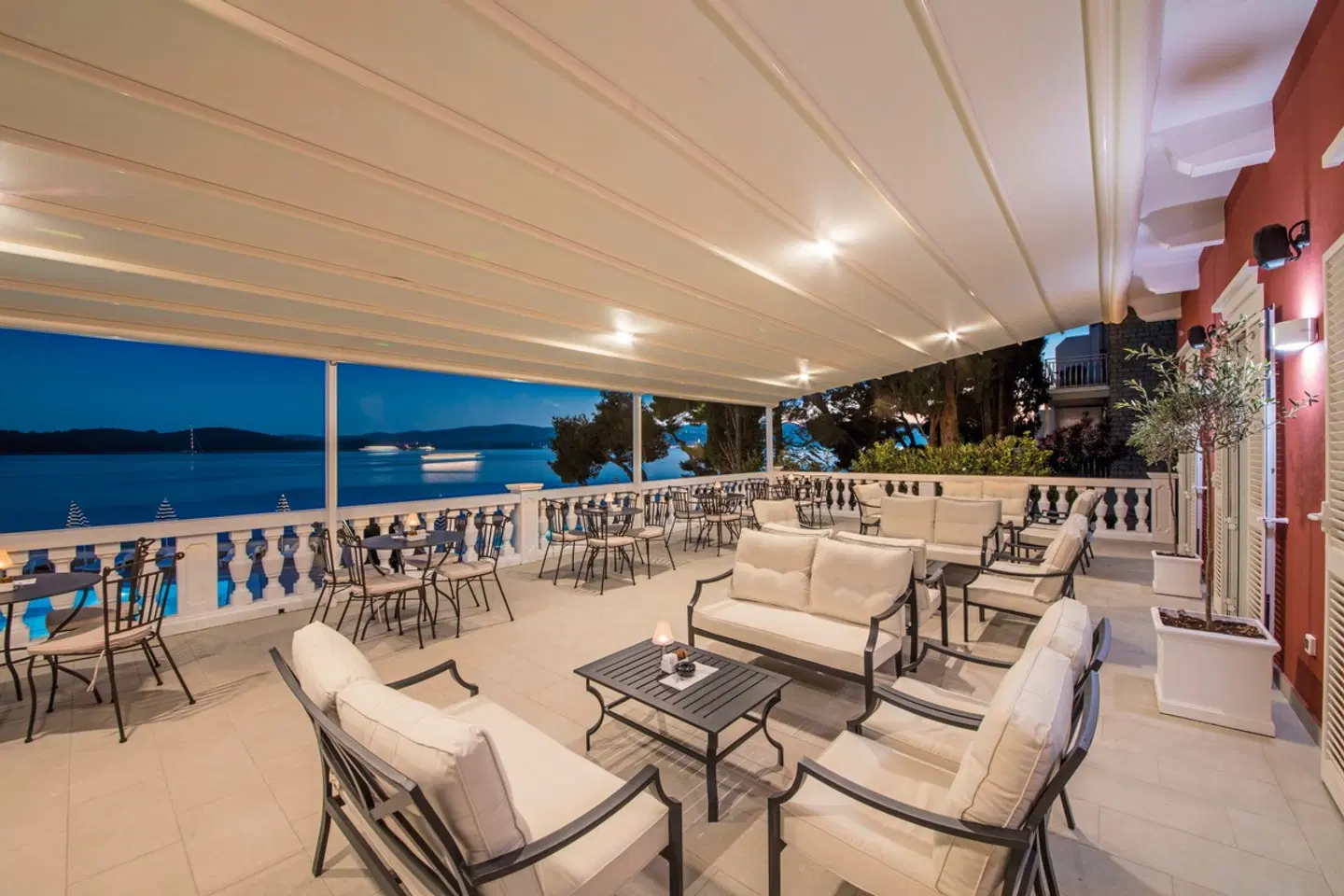 Bellevue Maradiso Casa by Aminess Restaurant