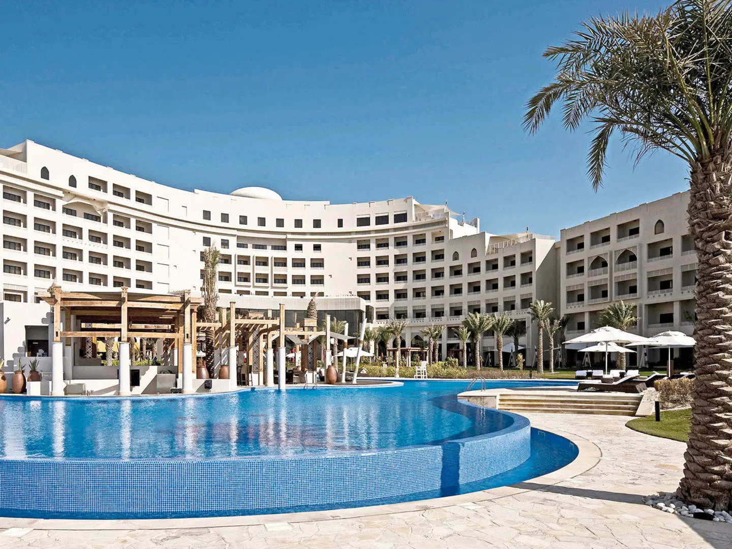 Sofitel Bahrain Zallaq Thalassa Sea & Spa OUTDOOR_POOL